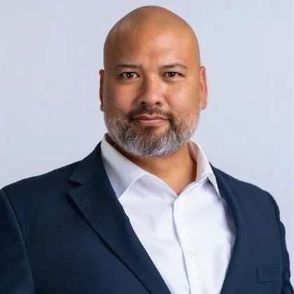 Douglas Kai Headshot